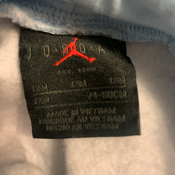 set - Picture 2 of 2